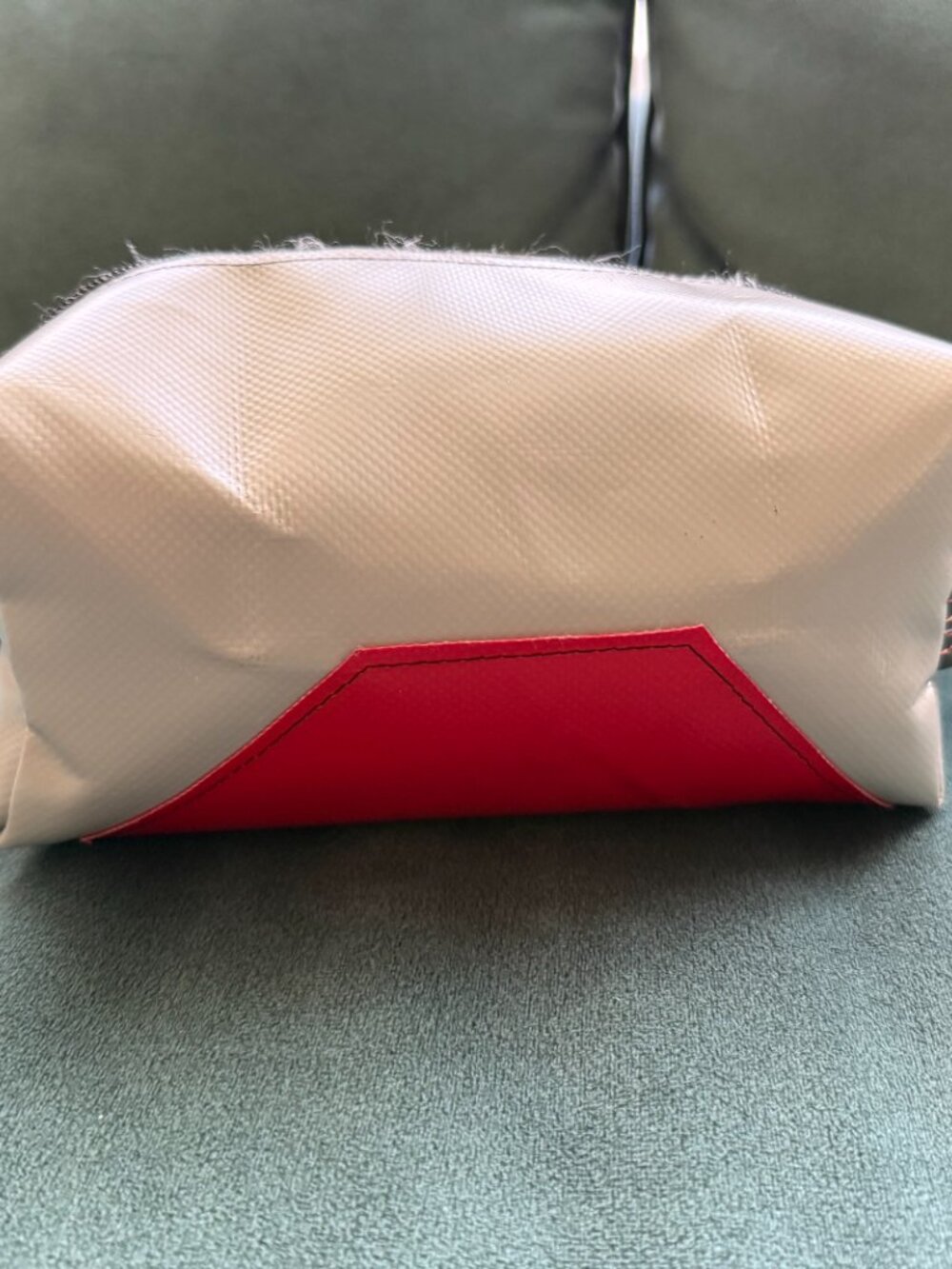 FREITAG Practical Toiletry Bag Dopp Kit Gray and Red Travel Case - Picture 4 of 9